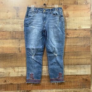 Democracy Slim Straight Flood Embroidered Distressed Cropped Jeans/Capris Size 8